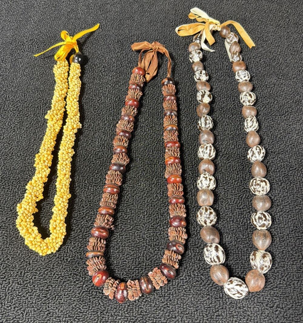 3 Mongo Shell Hawaiian Lei Necklace Accented w/ Kukui Nuts Luau